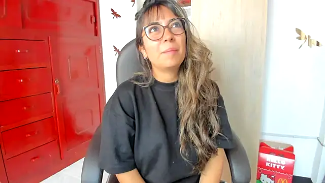 Isabellaa22 1 online show from May 19, 5:42 pm