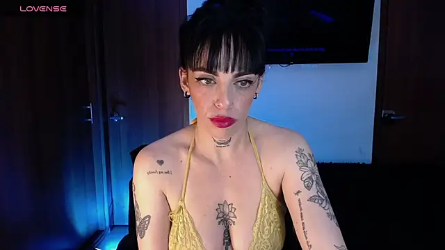 violett honney online show from November 8, 4:49 am