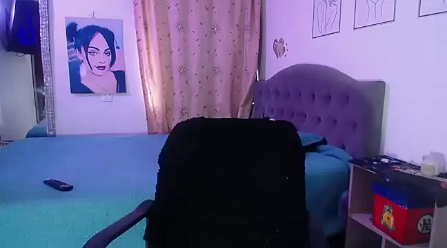 violett honney online show from February 8, 10:29 pm