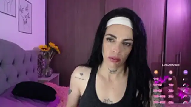 violett honney online show from February 17, 4:21 am