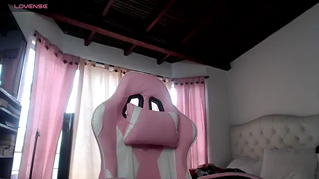 milk cow  online show from December 19, 9:50 pm