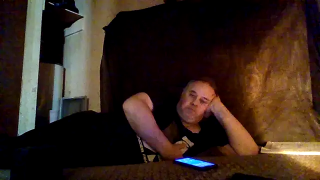 Nightshade7712 online show from October 12, 7:10 am