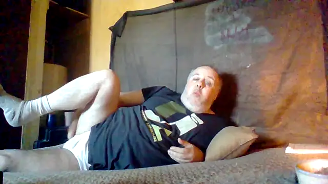 Nightshade7712 online show from October 16, 5:54 pm