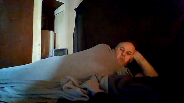 Nightshade7712 online show from December 14, 8:09 am