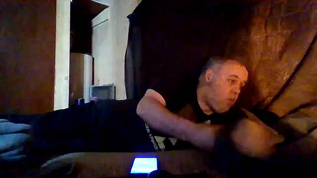 Nightshade7712 online show from December 1, 10:21 pm