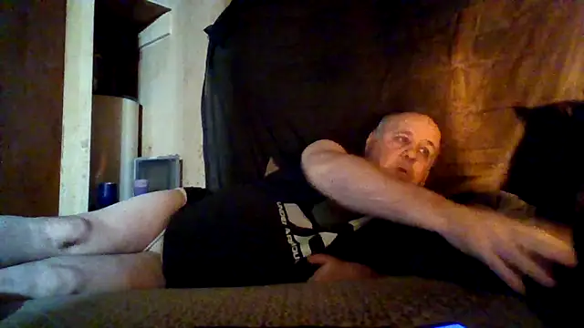 Nightshade7712 online show from November 17, 6:23 pm