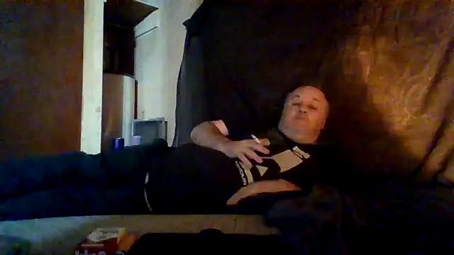 Nightshade7712 online show from December 16, 9:52 pm