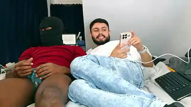 Snapshot of davgostoso chatting on February 11, 6:41 pm davgostoso online show from February 11, 6:41 pm