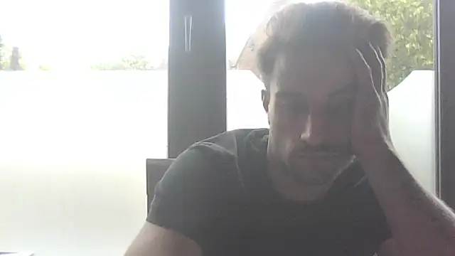 Vekie 007 online show from June 7, 8:30 am