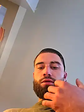 Snapshot of Vekie_007 chatting on November 10, 7:13 am Vekie 007 online show from November 10, 7:13 am