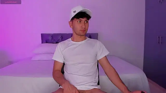 Valerio James7 online show from February 28, 4:54 am