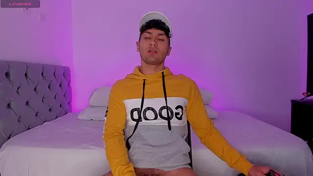 Valerio James7 online show from March 14, 1:05 am