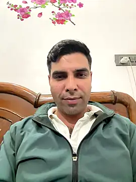 bull 4hottie online show from December 2, 2:30 pm