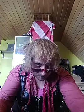Family666Zombie online show from July 18, 11:30 am