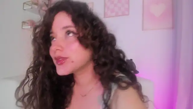 Snapshot of Aurora_aaa chatting on November 3, 11:08 pm Aurora aaa online show from November 3, 11:08 pm