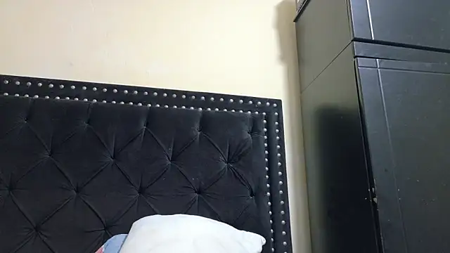 TatianaSantodomingo online show from March 5, 12:35 pm