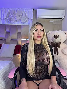 Snapshot of Celestemilan chatting on July 10, 8:09 pm Celestemilan online show from July 10, 8:09 pm