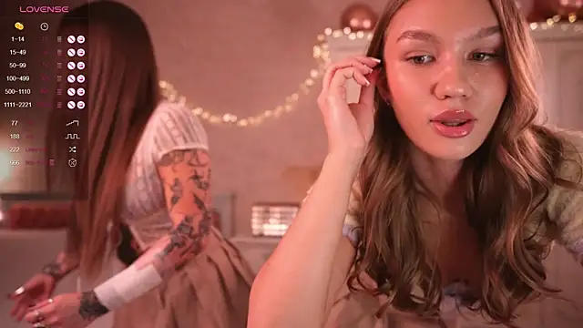 Shadowladyy online show from December 17, 2:33 pm