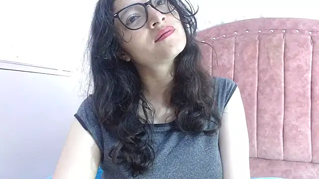 Snapshot of lunazulsj chatting on January 18, 1:40 pm lunazulsj online show from January 18, 1:40 pm