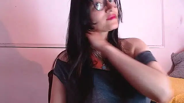 Snapshot of lunazulsj chatting on February 21, 7:54 pm lunazulsj online show from February 21, 7:54 pm