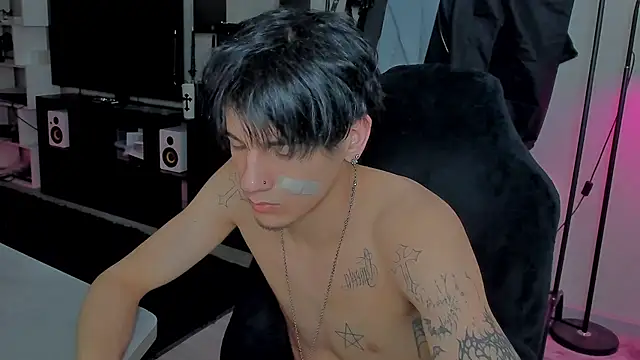 MarkBrowniii online show from April 4, 4:46 pm