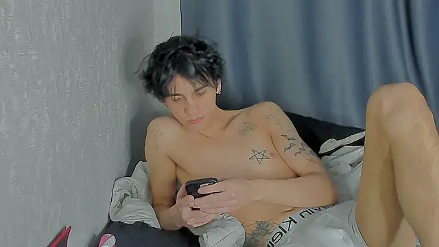 MarkBrowniii online show from November 28, 2:45 am