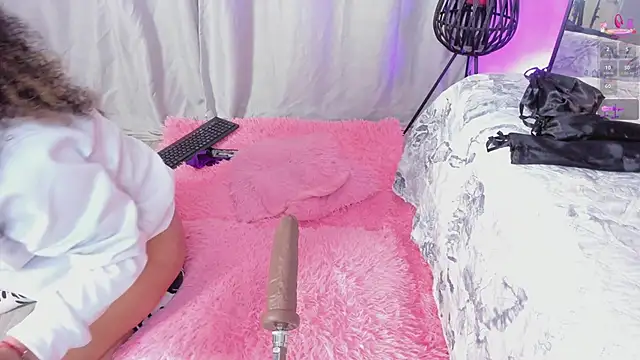 Snapshot of rihannadeep chatting on March 15, 11:29 am rihannadeep online show from March 15, 11:29 am