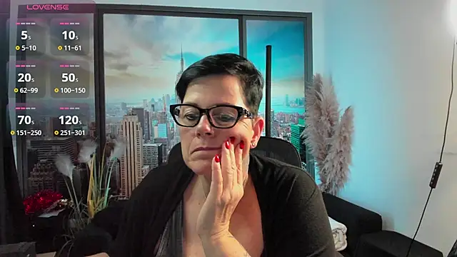 Snapshot of ninarandmann chatting on October 12, 6:20 pm ninarandmann online show from October 12, 6:20 pm