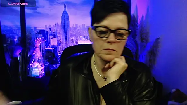 ninarandmann online show from March 22, 5:25 pm