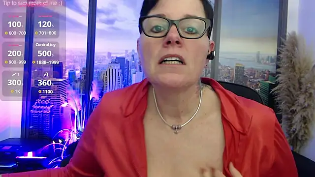 Snapshot of ninarandmann chatting on February 25, 4:35 pm ninarandmann online show from February 25, 4:35 pm