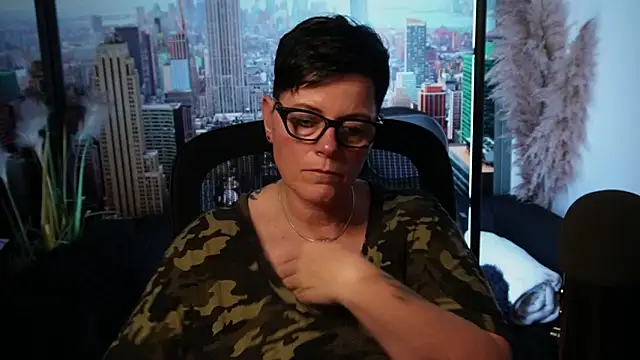 Snapshot of ninarandmann chatting on November 12, 7:29 pm ninarandmann online show from November 12, 7:29 pm