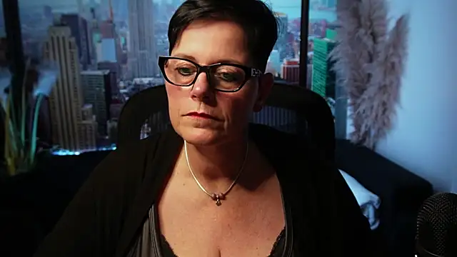 Snapshot of ninarandmann chatting on November 17, 7:07 pm ninarandmann online show from November 17, 7:07 pm