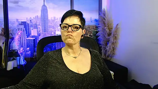 Snapshot of ninarandmann chatting on January 12, 7:42 pm ninarandmann online show from January 12, 7:42 pm