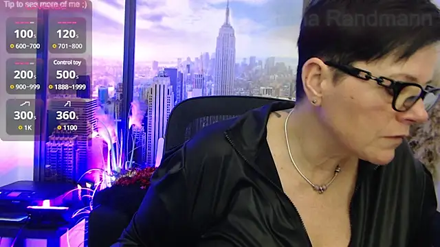 Snapshot of ninarandmann chatting on February 19, 6:54 pm ninarandmann online show from February 19, 6:54 pm