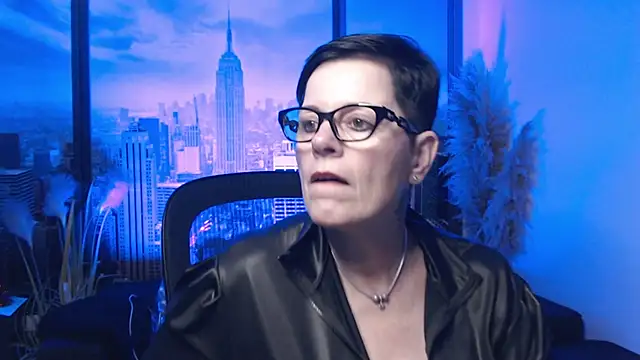 Snapshot of ninarandmann chatting on November 27, 6:19 pm ninarandmann online show from November 27, 6:19 pm