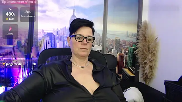 Snapshot of ninarandmann chatting on February 4, 6:17 pm ninarandmann online show from February 4, 6:17 pm