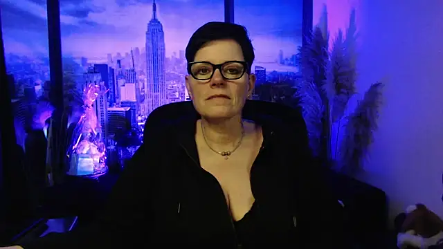 ninarandmann online show from March 28, 6:09 pm