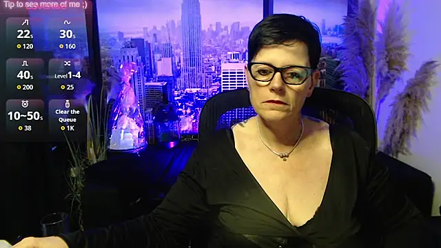 Snapshot of ninarandmann chatting on June 10, 2:40 pm ninarandmann online show from June 10, 2:40 pm