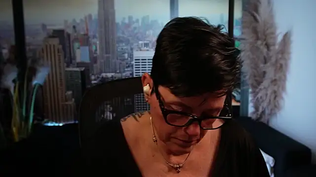 Snapshot of ninarandmann chatting on October 30, 8:39 pm ninarandmann online show from October 30, 8:39 pm