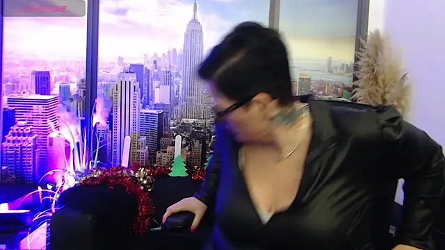 Snapshot of ninarandmann chatting on February 27, 7:15 pm ninarandmann online show from February 27, 7:15 pm