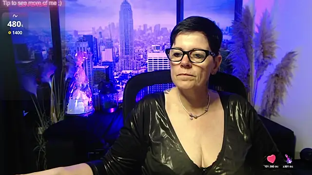 Snapshot of ninarandmann chatting on June 17, 5:34 pm ninarandmann online show from June 17, 5:34 pm