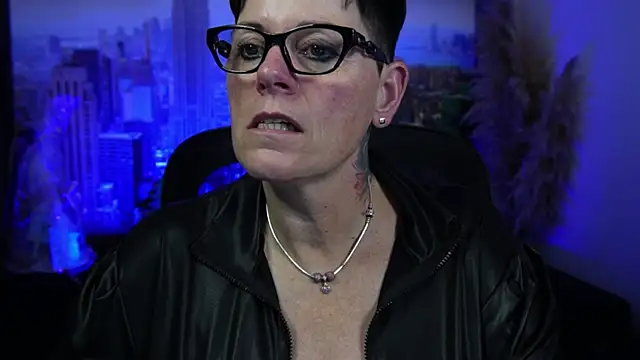 Snapshot of ninarandmann chatting on December 2, 4:30 pm ninarandmann online show from December 2, 4:30 pm