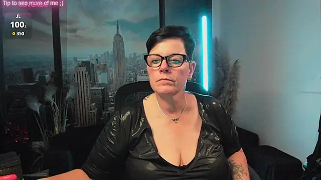 Snapshot of ninarandmann chatting on September 12, 7:46 pm ninarandmann online show from September 12, 7:46 pm
