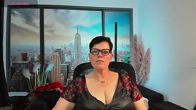 Snapshot of ninarandmann chatting on October 14, 5:13 pm ninarandmann online show from October 14, 5:13 pm