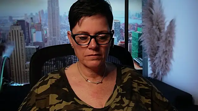 Snapshot of ninarandmann chatting on November 22, 6:29 pm ninarandmann online show from November 22, 6:29 pm