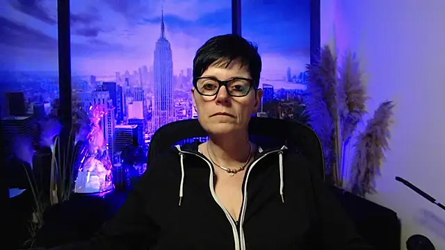 Snapshot of ninarandmann chatting on May 13, 4:03 pm ninarandmann online show from May 13, 4:03 pm