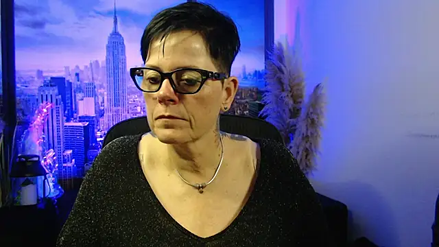 Snapshot of ninarandmann chatting on January 18, 7:17 pm ninarandmann online show from January 18, 7:17 pm