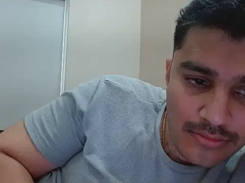 robintoit online show from April 14, 2:27 am