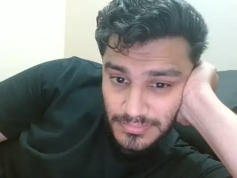Snapshot of robintoit chatting on June 17, 2:49 pm robintoit online show from June 17, 2:49 pm