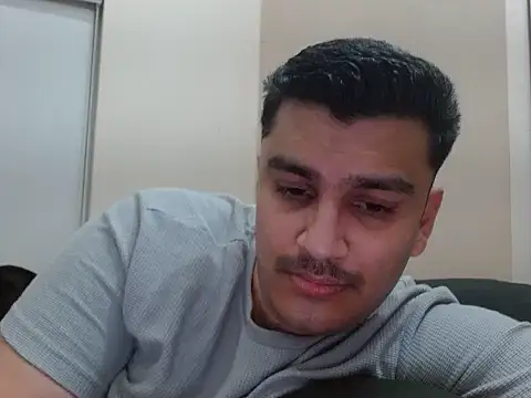 robintoit online show from April 13, 2:10 pm